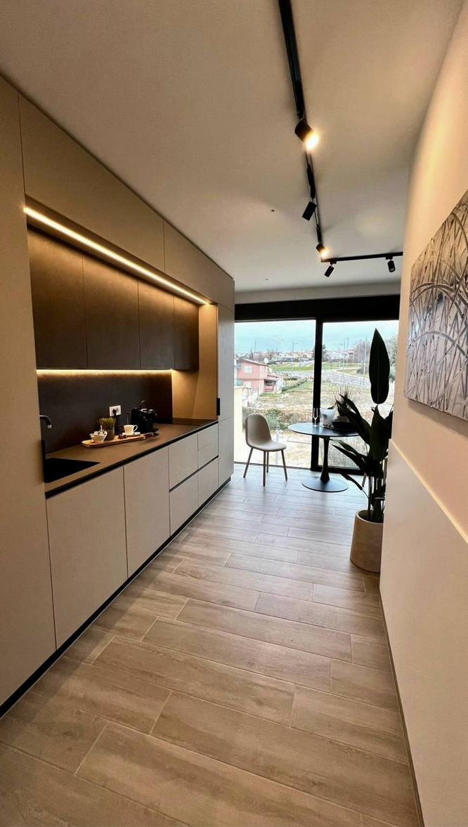 Hodnik i povezane zone apartmana u Poreču
